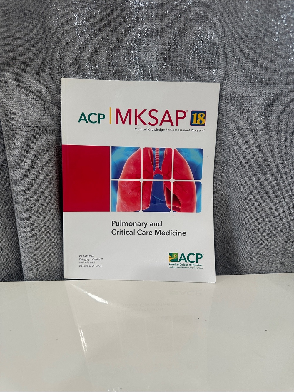 MKSAP 18 Pulmonary and Critical Care Medicine Review Book - White/Red